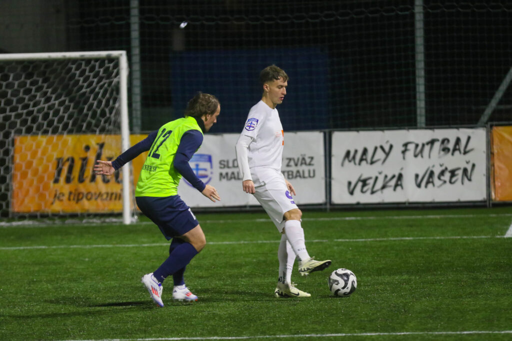 Filip Korček v drese Vakatanka Košice počas Niké Superligy v zápase s MF 22 Humenné